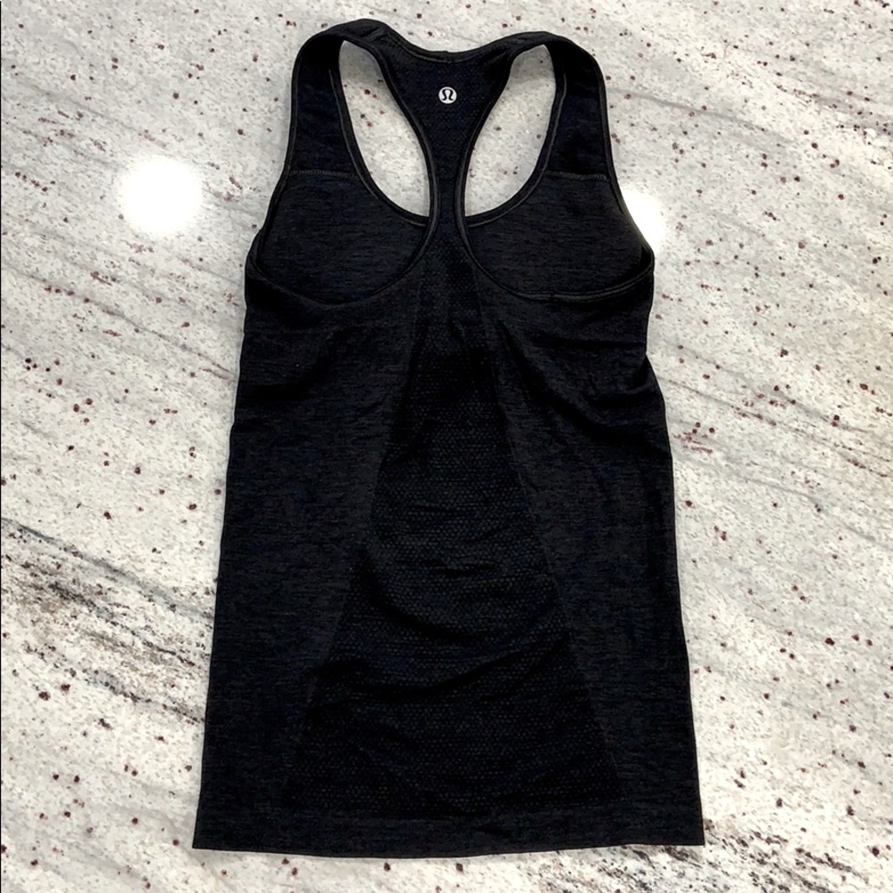 Lululemon workout tank with built in bra